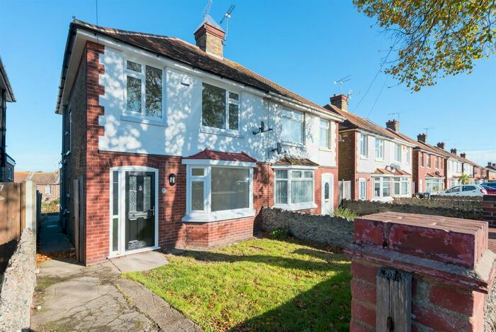 3 Bedroom Semi-Detached House To Rent In Station Approach Road, Ramsgate CT11