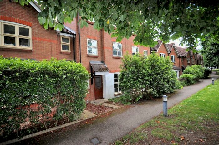 4 Bedroom Town House To Rent In Belswains Lane, Hemel Hempstead, HP3