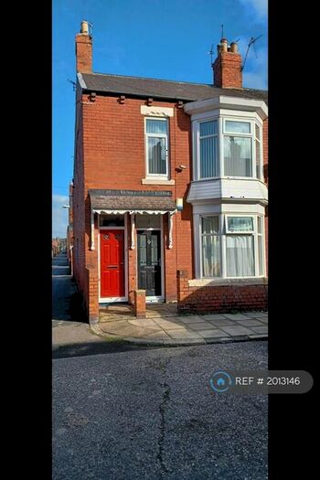 2 Bedroom Flat To Rent In Crondall Street, South Shields, NE33