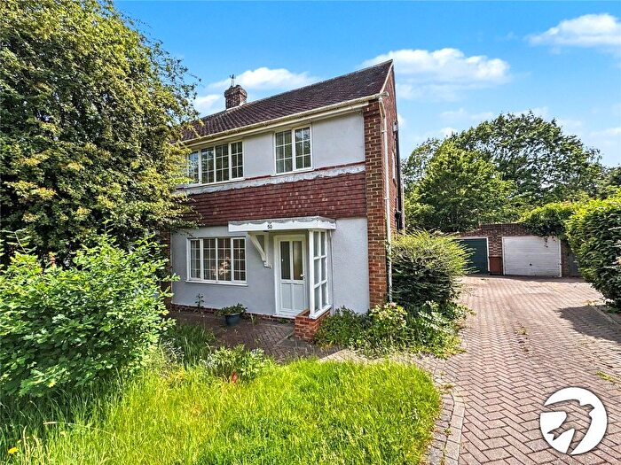 3 Bedroom Semi-Detached House To Rent In Sharfleet Drive, Rochester, Kent, ME2