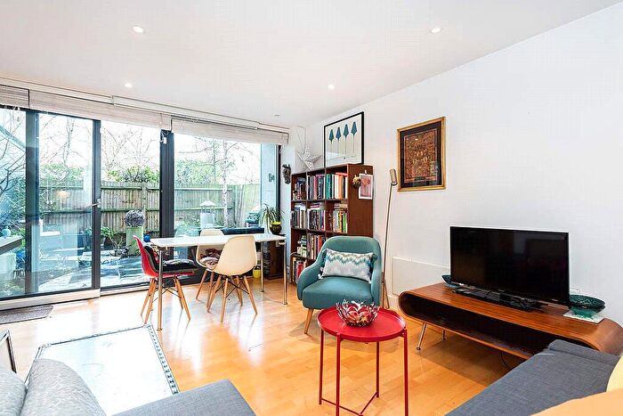 2 Bedroom Apartment To Rent In Florida Street, London, E2