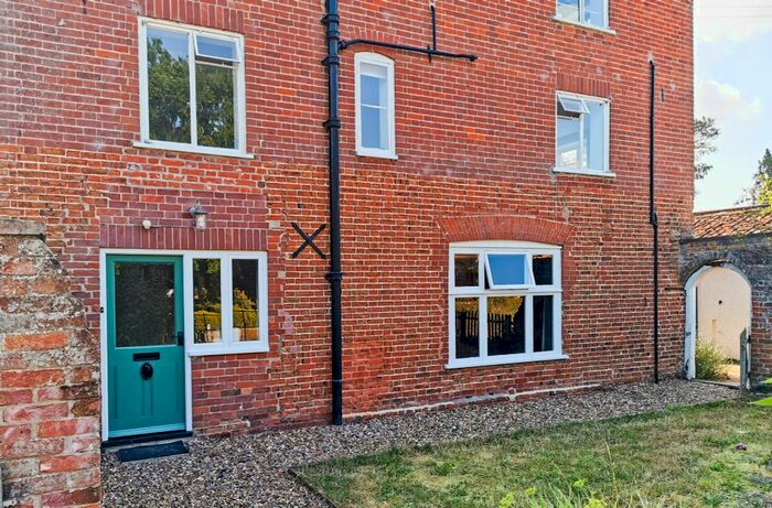 3 Bedroom Semi-Detached House To Rent In Ditchingham House, Norwich Road, Ditchingham, Bungay, NR35