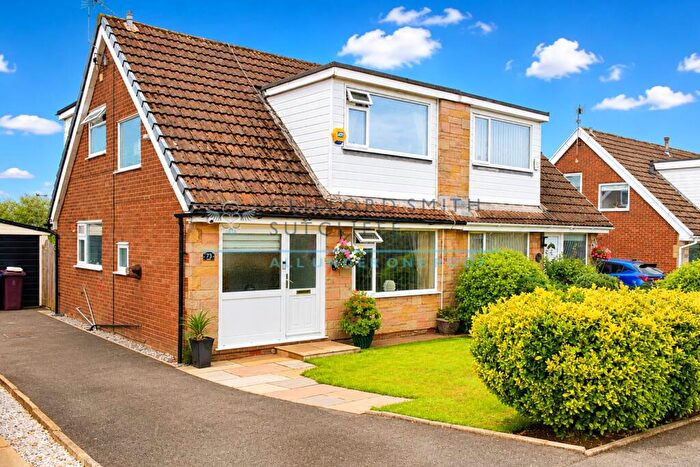 3 Bedroom Semi-Detached House For Sale In Lydgate, Briercliffe, Burnley, BB10