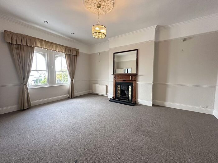 2 Bedroom Flat To Rent In Dyke Road, Brighton, BN1