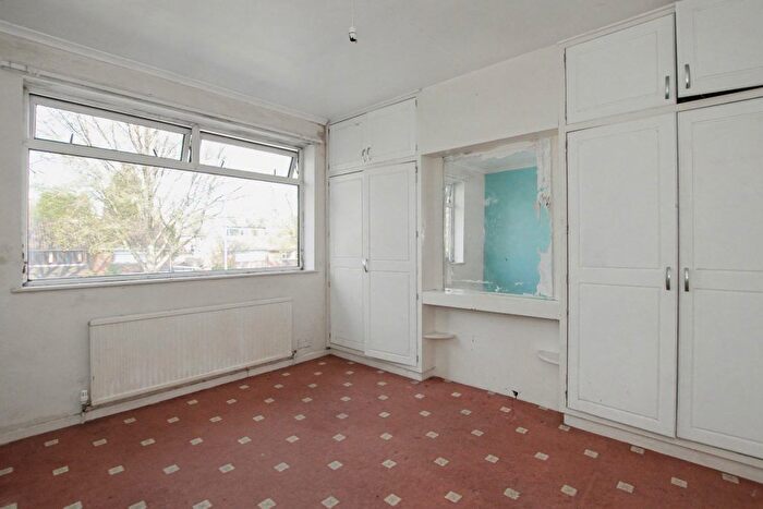 4 Bedroom Semi Detached House For Sale In Dartmouth Avenue, Newcastle Under Lyme, ST5