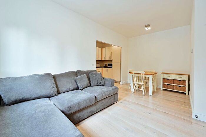 2 Bedroom Flat To Rent In Silas Court, Lockhart Road, Watford, WD17
