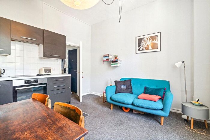 1 Bedroom Flat To Rent In Kingsgate Road, West Hampstead, NW6