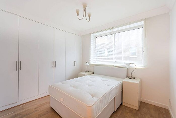 3 Bedroom Flat To Rent In Picton Place, Marylebone, London, W1U
