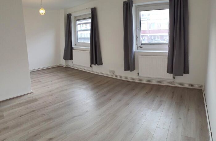 1 Bedroom Flat To Rent In Celandine Close, London, E14