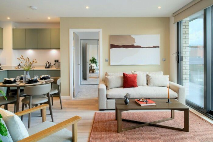 3 Bedroom Apartment To Rent In Silbury Boulevard, Milton Keynes, MK9