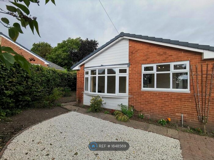 3 Bedroom Bungalow To Rent In Woodlands, Horbury, Wakefield, WF4