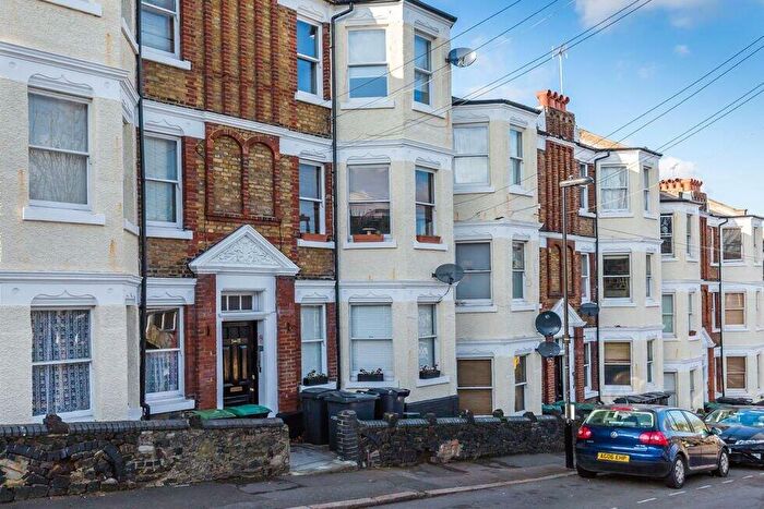 2 Bedroom Flat To Rent In Birkbeck Road, Crouch End, N8
