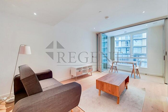 Apartment To Rent In Wilshire House, Prospect Way, SW11