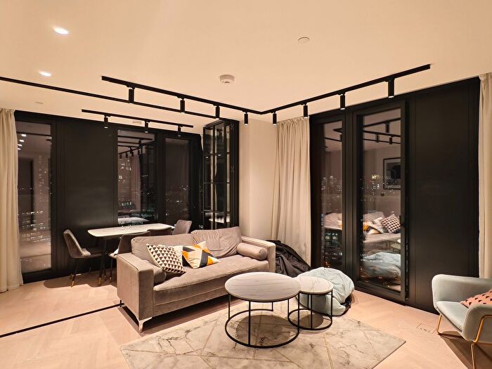 2 Bedroom Flat To Rent In Sun Street, London, EC2A