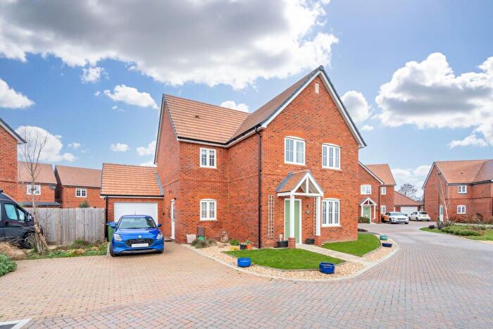4 Bedroom Detached House For Sale In Donovan Way, Paddock View, Yapton, BN18