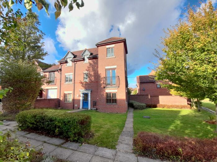 4 Bedroom House To Rent In Miserden Crescent, Westcroft, MK4