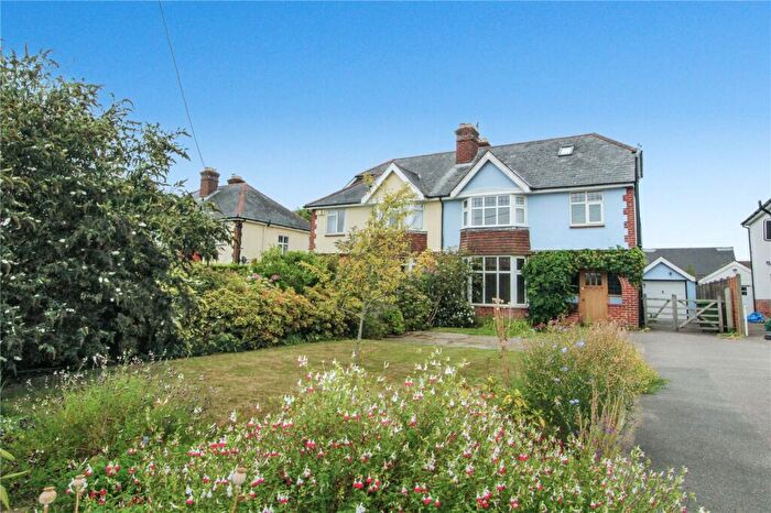 4 Bedroom Semi-Detached House To Rent In The Causeway, Petersfield, Hampshire, GU31