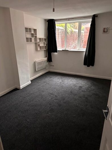 1 Bedroom Flat To Rent In Chapel Lane, Leeds, LS6