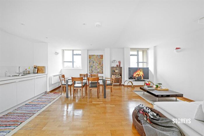 2 Bedroom Penthouse For Sale In Keeling House, Claredale Street, Bethnal Green, E2