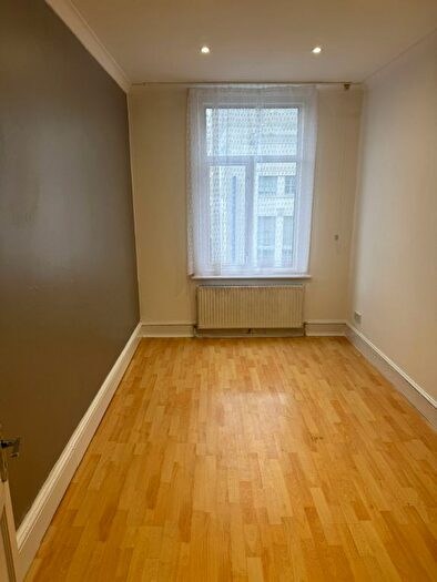 1 Bedroom Flat To Rent In Stoke Newington Road, London, Dalston - Hackney, N16