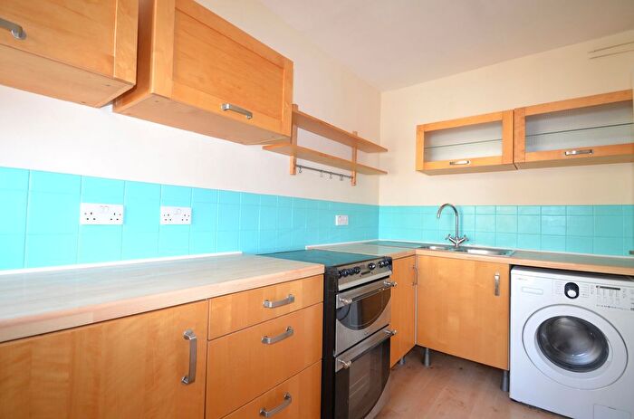 1 Bedroom Flat To Rent In Essex Grove, Crystal Palace, SE19