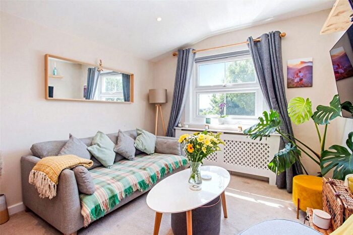 2 Bedroom Maisonette To Rent In Sunnyhill Road, London, SW16