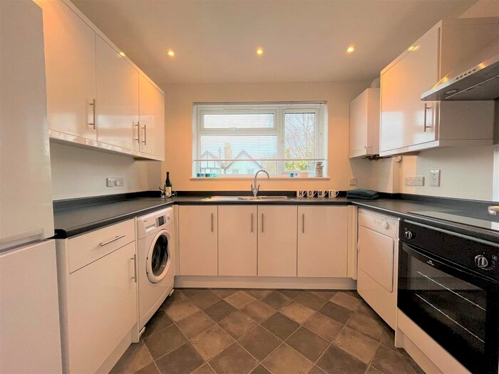 1 Bedroom Maisonette To Rent In Nellgrove Road, Hillingdon, Uxbridge, UB10