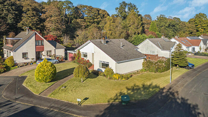 3 Bedroom Detached House For Sale In Roslin Court, Kilmacolm, PA13