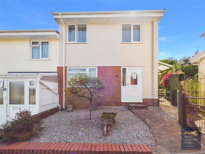 3 Bedroom End Of Terrace House For Sale In Castle Hill Gardens, Torrington, Devon, EX38