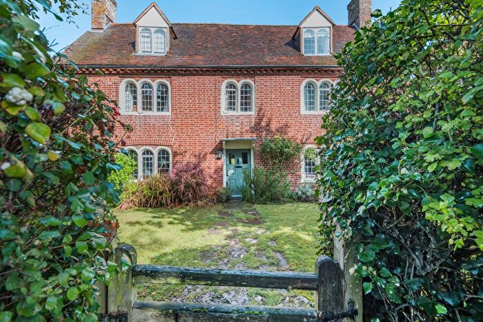5 Bedroom Detached House For Sale In Pluckley, Ashford, Kent, TN27