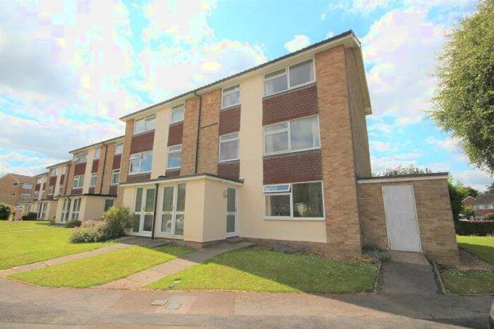3 Bedroom Maisonette To Rent In Tudor House, Horsham, RH13