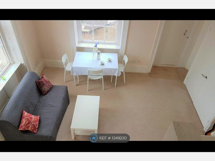 Studio To Rent In North Road, London, N7