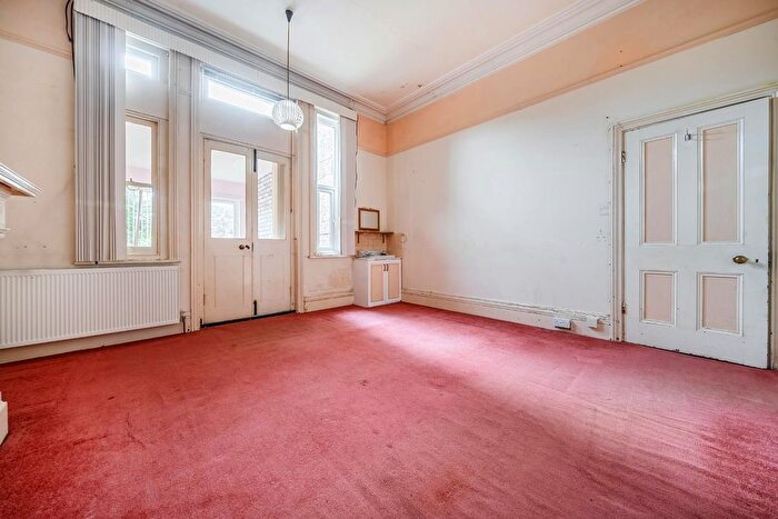 7 Bedroom Semi-Detached House For Sale In St. Helens Parade, Southsea, PO4