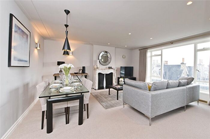 2 Bedroom Flat To Rent In Phillimore Place, London, W8