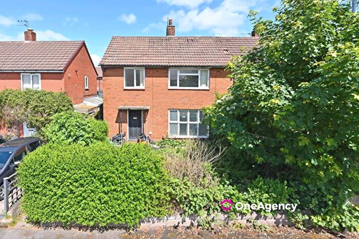 3 Bedroom Semi-Detached House For Sale In Sussex Drive, Kidsgrove, Stoke-on-Trent, ST7