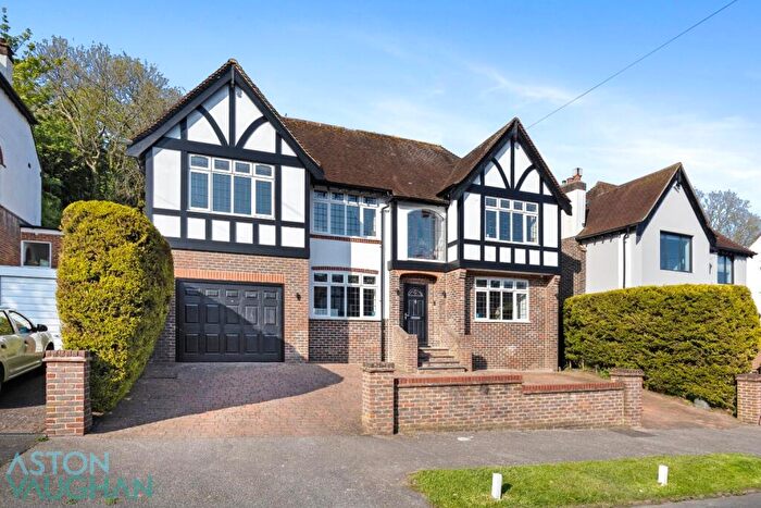 6 Bedroom Detached House For Sale In Valley Drive, Brighton, BN1