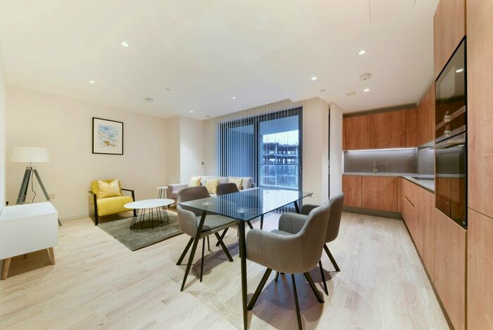 2 Bedroom Flat To Rent In Camley Street, King's Cross, London, N1C