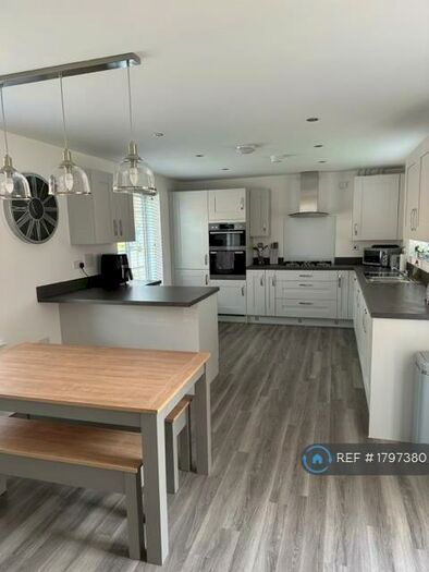 4 Bedroom Detached House To Rent In Sanderling Close, Kirby Cross, Frinton-On-Sea, CO13