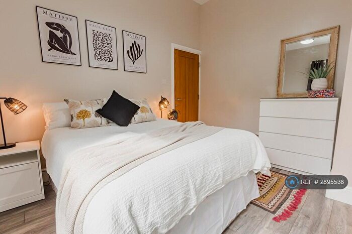 2 Bedroom Flat To Rent In Duesbery St, Hull, HU5