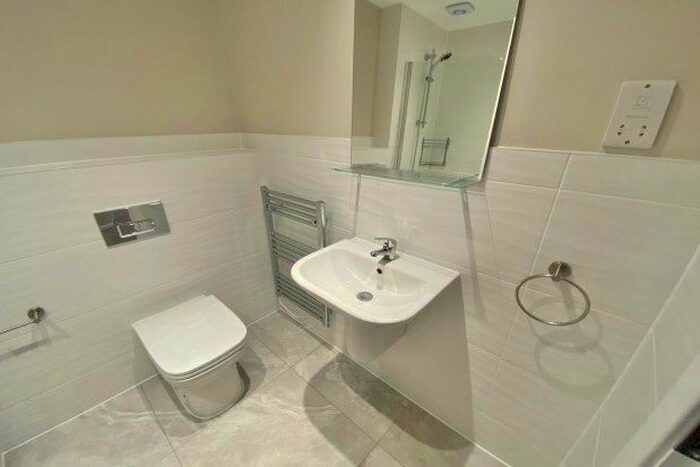 3 Bedroom Flat To Rent In Block E Danelaw Court, Hinckley LE10