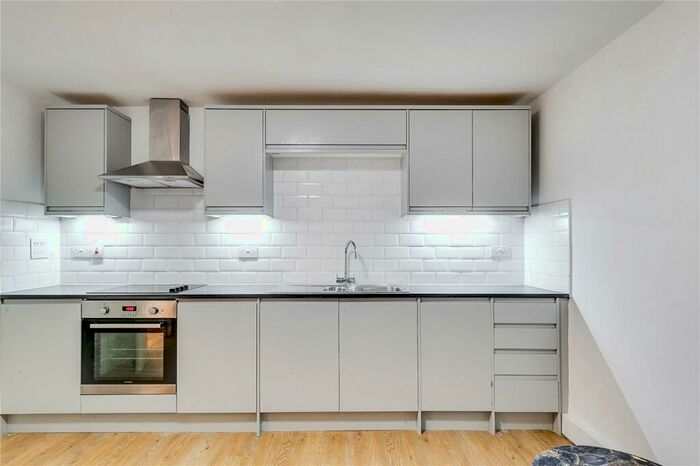 2 Bedroom Flat To Rent In Bromfield Street, Angel, N1