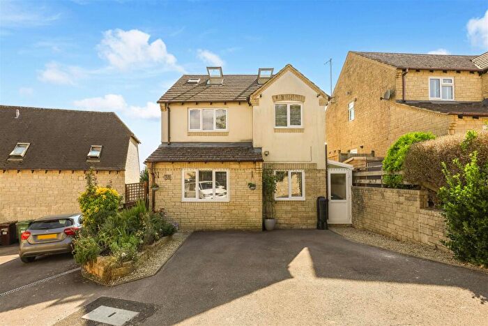4 Bedroom Detached House For Sale In Geralds Way, Chalford, Stroud, GL6