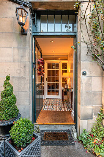 3 Bedroom Flat For Sale In A Rothesay Terrace, Edinburgh, EH3