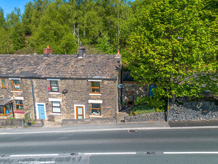 2 Bedroom End Of Terrace House To Rent In Woodhead Road, Tintwistle, SK13