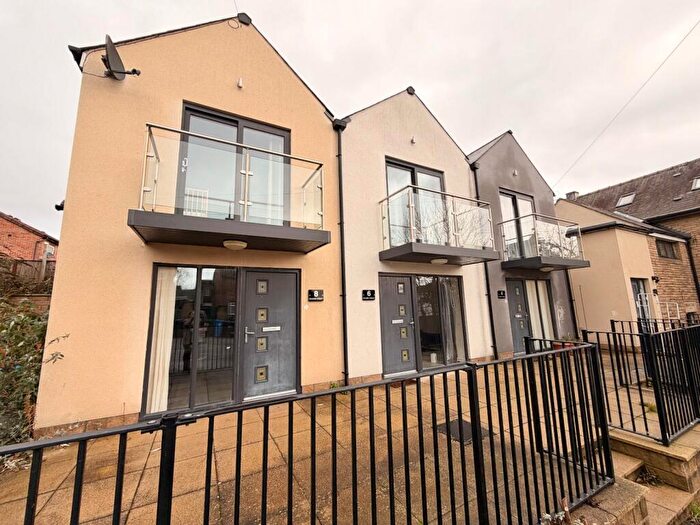 2 Bedroom House To Rent In Dearne Street, Sheffield, S9