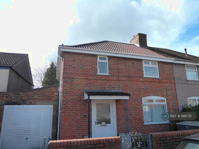 3 Bedroom Semi-Detached House To Rent In Broad Road, Bristol, BS15