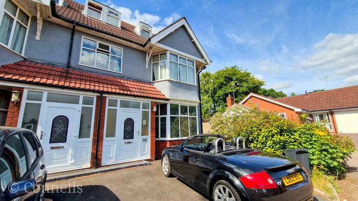 2 Bedroom Apartment To Rent In Spies Lane, Halesowen, B62