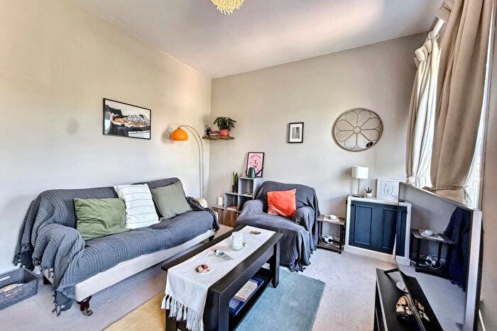 1 Bedroom Flat For Sale In Salisbury, SP2