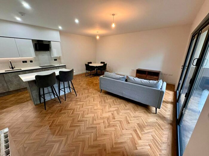 2 Bedroom Flat To Rent In Iron Row, Burley In Wharfedale, Ilkley, Uk, LS29