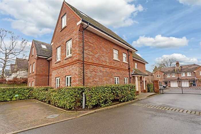2 Bedroom Apartment To Rent In Buckle House, Hurley Close, SM7